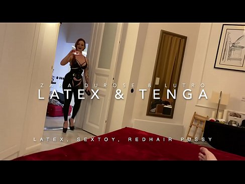 ❤️ Rahavavy mena mena mitafy akanjo vita amin'ny latex nolavin'ny zandriny Vaovao aminay